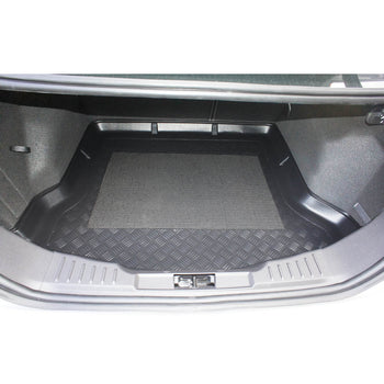 Tapis de coffre Ford Focus III, carrosserie sedán, fabrication 03.2011 - 08.2018, la roue de dépannage- petite / kit de réparation | 193115