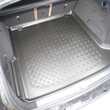 Tapis de coffre Mercedes Classe E W214 T-Modell, carrosserie break, fabrication 08.2023 - présent, ne correspond pas au phev, avec cavité gauche amovible | 194031BSC