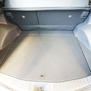 Tapis de coffre Subaru Solterra EV, carrosserie suv, fabrication 11.2022 - présent, coffre supérieur, avec oreilles latérales amovibles pour subwoofer | 194282GRD