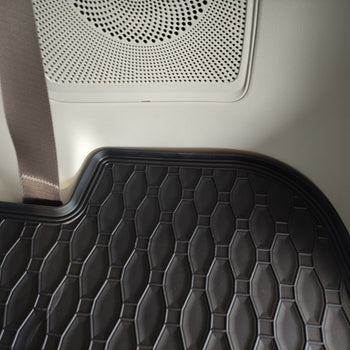 Tapis de coffre Forthing U-Tour, carrosserie minibus, fabrication 2024 - présent, 7 places, 3e rangée abaissée | 439113
