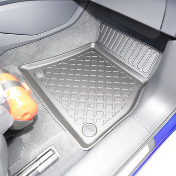 Tapis avec bords relevés Audi Q8 E-Tron, fabrication 02.2020 - présent, carrosserie sportback inclusivement facelift | 603227