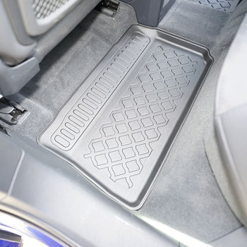 Tapis avec bords relevés Audi Q8 E-Tron, fabrication 02.2020 - présent, carrosserie sportback inclusivement facelift | 603227