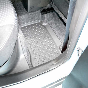 Tapis avec bords relevés Suzuki Vitara Strong Hybrid, fabrication 03.2022 - présent, carrosserie suv | 603603