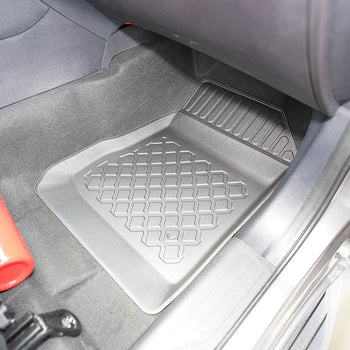 Tapis avec bords relevés Maxus T90 EV, fabrication 2022 - présent, carrosserie pick-up | 604321