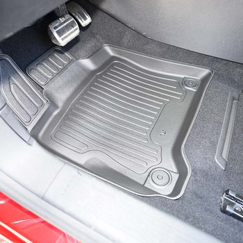 Tapis avec bords relevés Peugeot 308 III Hybrid (MHEV), fabrication 09.2023 - présent, carrosserie berline | 604490