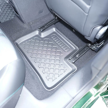 Tapis avec bords relevés Peugeot 308 III Hybrid (MHEV), fabrication 09.2023 - présent, carrosserie berline | 604490