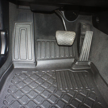 Tapis avec bords relevés BMW Série 5 E60, fabrication 07.2003 - 02.2010, carrosserie sedán | 602058
