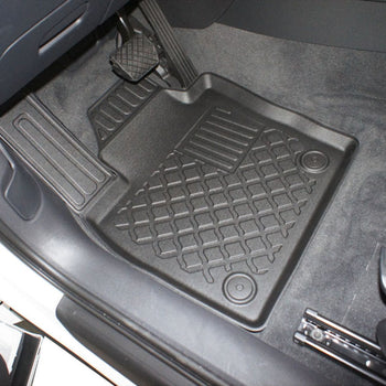Tapis avec bords relevés Audi Q3 I, fabrication 08.2011 - 06.2018, carrosserie suv #1