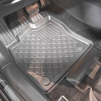 Tapis avec bords relevés Skoda Superb III, fabrication 09.2015 - 11.2023, carrosserie break inclusivement facelift | 603292