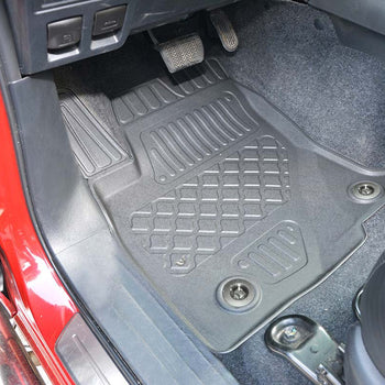 Tapis avec bords relevés Toyota Hilux, fabrication 09.2016 - présent, carrosserie pick-up cabine double, inclusivement facelift | 603380