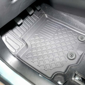 Tapis avec bords relevés Suzuki Vitara, fabrication 03.2015 - 2019, carrosserie suv | 603590