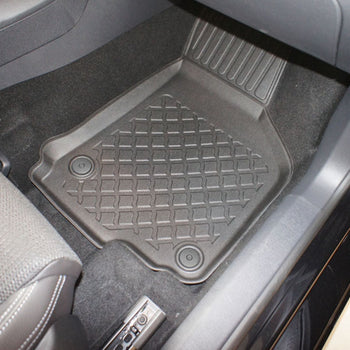 Tapis avec bords relevés Volkswagen Golf 5, fabrication 10.2003 - 2008, carrosserie berline | 602559