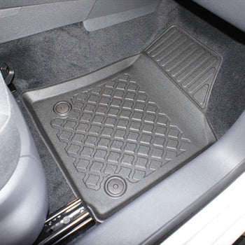 Tapis avec bords relevés Volkswagen Caddy Maxi, fabrication 2004 - 10.2020, carrosserie van 5 places | 602638