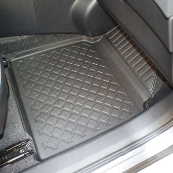 Tapis avec bords relevés Nissan Qashqai I, fabrication 02.2007 - 01.2014, carrosserie suv #1