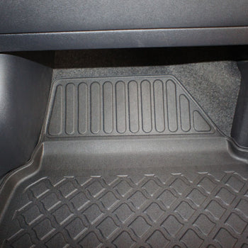 Tapis avec bords relevés Nissan Qashqai I, fabrication 02.2007 - 01.2014, carrosserie suv #1