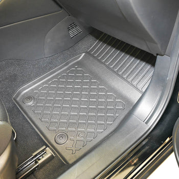 Tapis avec bords relevés Mazda 2 III, fabrication 02.2015 - présent, carrosserie berline facelift | 603010