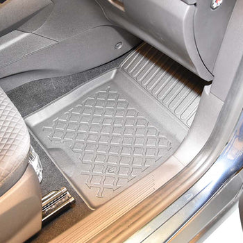 Tapis avec bords relevés Ford Tourneo Courier, fabrication 06.2014 - présent, carrosserie van 5 places, inclusivement facelift | 603126