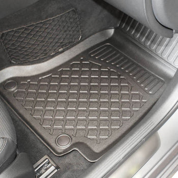 Tapis avec bords relevés Mercedes Classe C W205, fabrication 03.2014 - 11.2020, carrosserie sedán #2