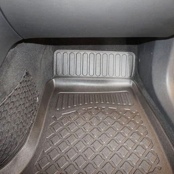 Tapis avec bords relevés Mercedes Classe C W205, fabrication 03.2014 - 11.2020, carrosserie sedán #2