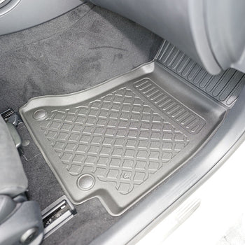 Tapis avec bords relevés Mercedes Classe E W213, fabrication 04.2016 - 07.2023, carrosserie sedán inclusivement facelift | 603356