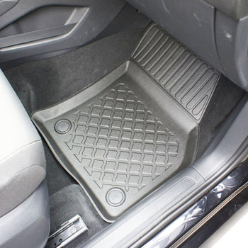 Tapis avec bords relevés Audi Q2, fabrication 10.2016 - présent, carrosserie suv inclusivement facelift | 603423