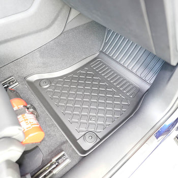 Tapis avec bords relevés Audi Q5 III Sportback MHEV, fabrication 09.2024 - présent, carrosserie suv | 604113