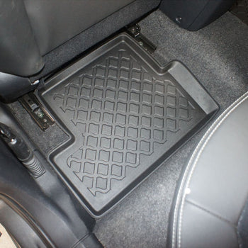 Tapis avec bords relevés Nissan Qashqai I, fabrication 02.2007 - 01.2014, carrosserie suv #1