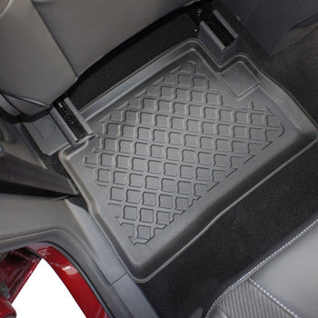 Tapis avec bords relevés Ford Kuga II, fabrication 02.2013 - 03.2020, carrosserie suv #1