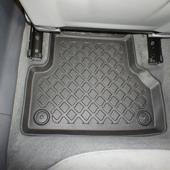 Tapis avec bords relevés Audi A4 RS4 Quattro, fabrication 2006 - 2008, carrosserie break | 603217