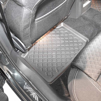 Tapis avec bords relevés Skoda Superb III, fabrication 09.2015 - 11.2023, carrosserie break inclusivement facelift | 603292