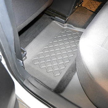 Tapis avec bords relevés Toyota Auris II Hybrid, fabrication 07.2013 - 12.2018, carrosserie break | 603374