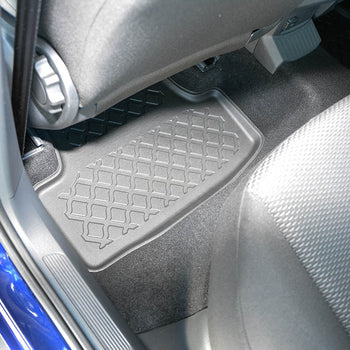 Tapis avec bords relevés Audi Q2, fabrication 10.2016 - présent, carrosserie suv inclusivement facelift | 603423
