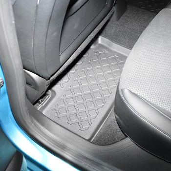 Tapis avec bords relevés Mitsubishi Colt VII, fabrication 10.2023 - présent, carrosserie berline | 603478