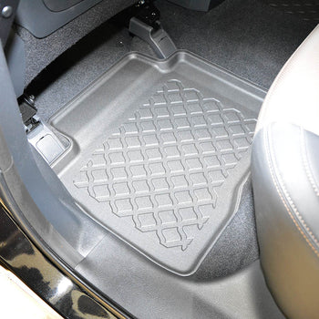 Tapis avec bords relevés KGM Korando, fabrication 2025 - présent, carrosserie suv ne correspond pas au modèle électrique | 603735