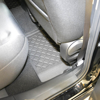 Tapis avec bords relevés Mazda 2 III, fabrication 02.2015 - présent, carrosserie berline facelift | 603010