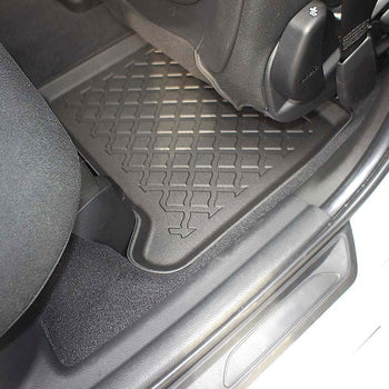 Tapis avec bords relevés BMW Série 2 F46 Gran Tourer, fabrication 03.2015 - présent, carrosserie van 5-7 places, sans 3 ème file de sièges | 603167
