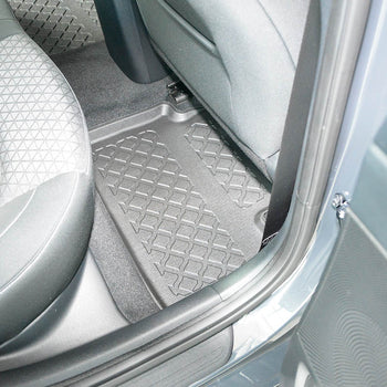 Tapis avec bords relevés Hyundai I30 III, fabrication 12.2017 - 2020, carrosserie fastback ne correspond pas au phev | 603312
