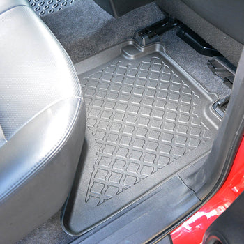 Tapis avec bords relevés Toyota Hilux, fabrication 09.2016 - présent, carrosserie pick-up cabine double | 603380