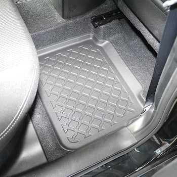 Tapis avec bords relevés Suzuki S-Cross Hybrid, fabrication 11.2021 - présent, carrosserie suv | 603599