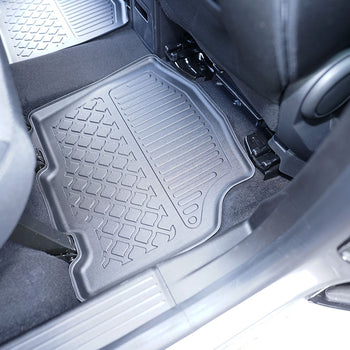 Tapis avec bords relevés Mercedes T-Class, fabrication 04.2022 - présent, carrosserie van empattement court et long, ne correspond pas au modèle électrique | 604009