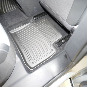 Tapis avec bords relevés Peugeot 5008 III Hybrid (MHEV), fabrication 10.2024 - présent, carrosserie suv ne correspond pas au modèle électrique, hors 3ème rangée | 604432