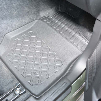 Tapis avec bords relevés Suzuki Jimny II, fabrication 10.2018 - présent, carrosserie suv correspond au modèle pro (2 places), boîte de vitesse manuelle | 653596