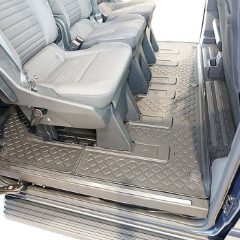 Tapis avec bords relevés Ford Tourneo Custom, fabrication 01.2013 - 2018, carrosserie van empattement l1 et l2, boîte de vitesse manuelle et automatique, rangée 2 | 683145