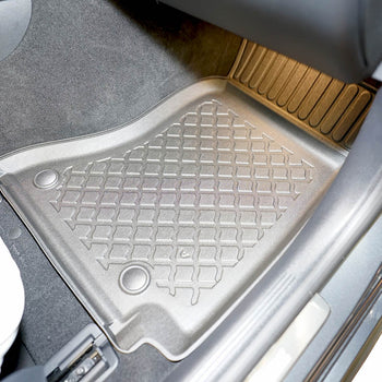 Tapis avec bords relevés Mercedes Classe C W206 PHEV, fabrication 10.2021 - présent, carrosserie sedán | 604005