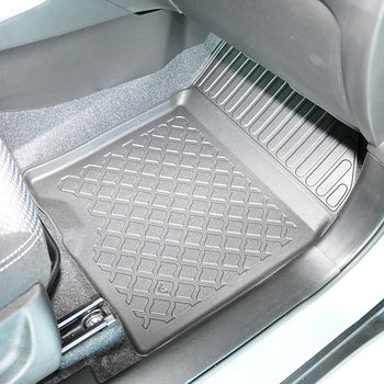 Tapis avec bords relevés Suzuki Vitara, fabrication 03.2015 - 03.2020, carrosserie suv #2 - 10